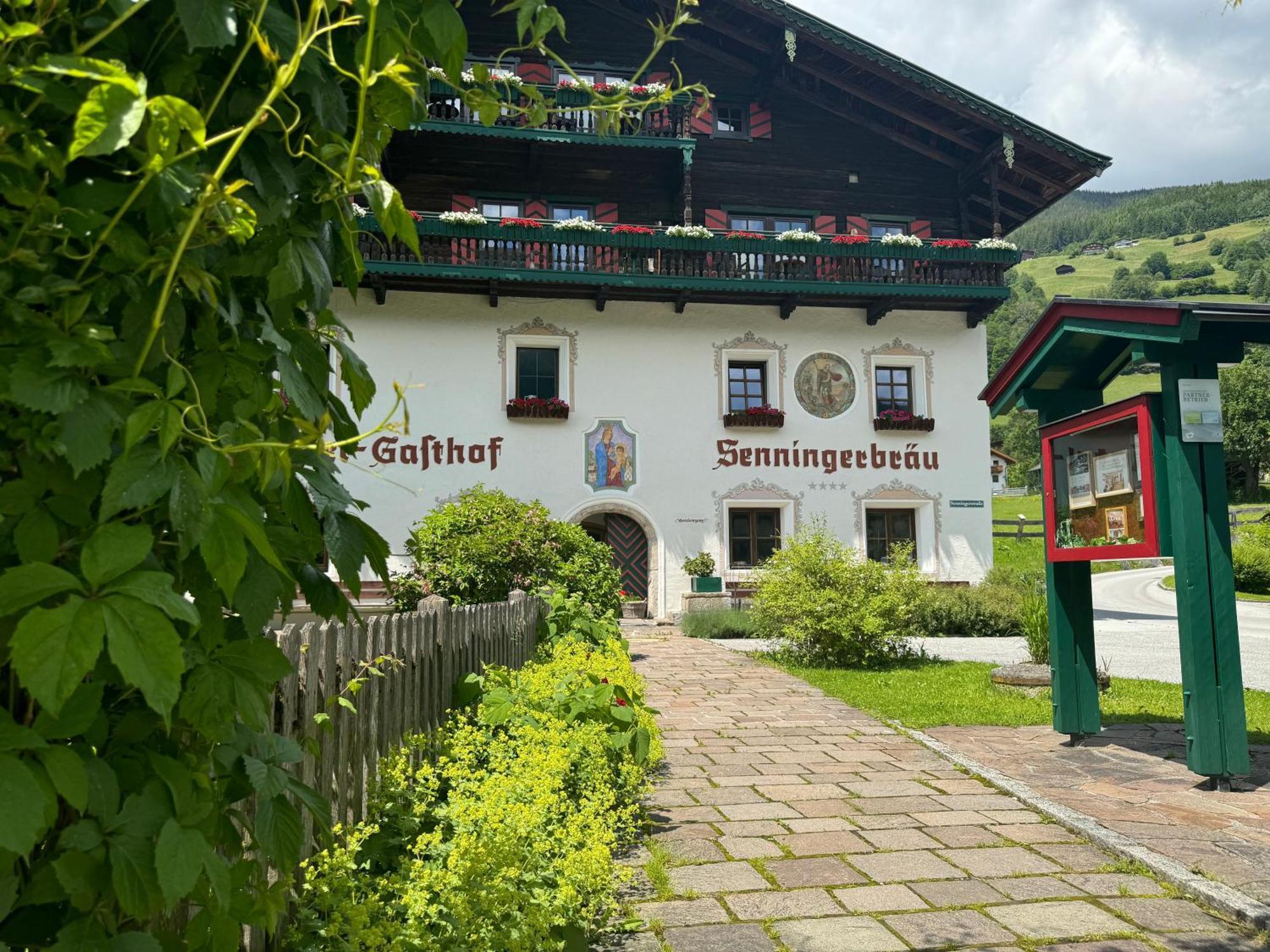 Hotel Senningerbraeu Bramberg am Wildkogel Bagian luar foto